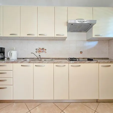 Apartment Ferienwohnung Fur 3 Personen Ca 35 Qm In Novigrad, Istrien Istrische Riviera - B60671 *